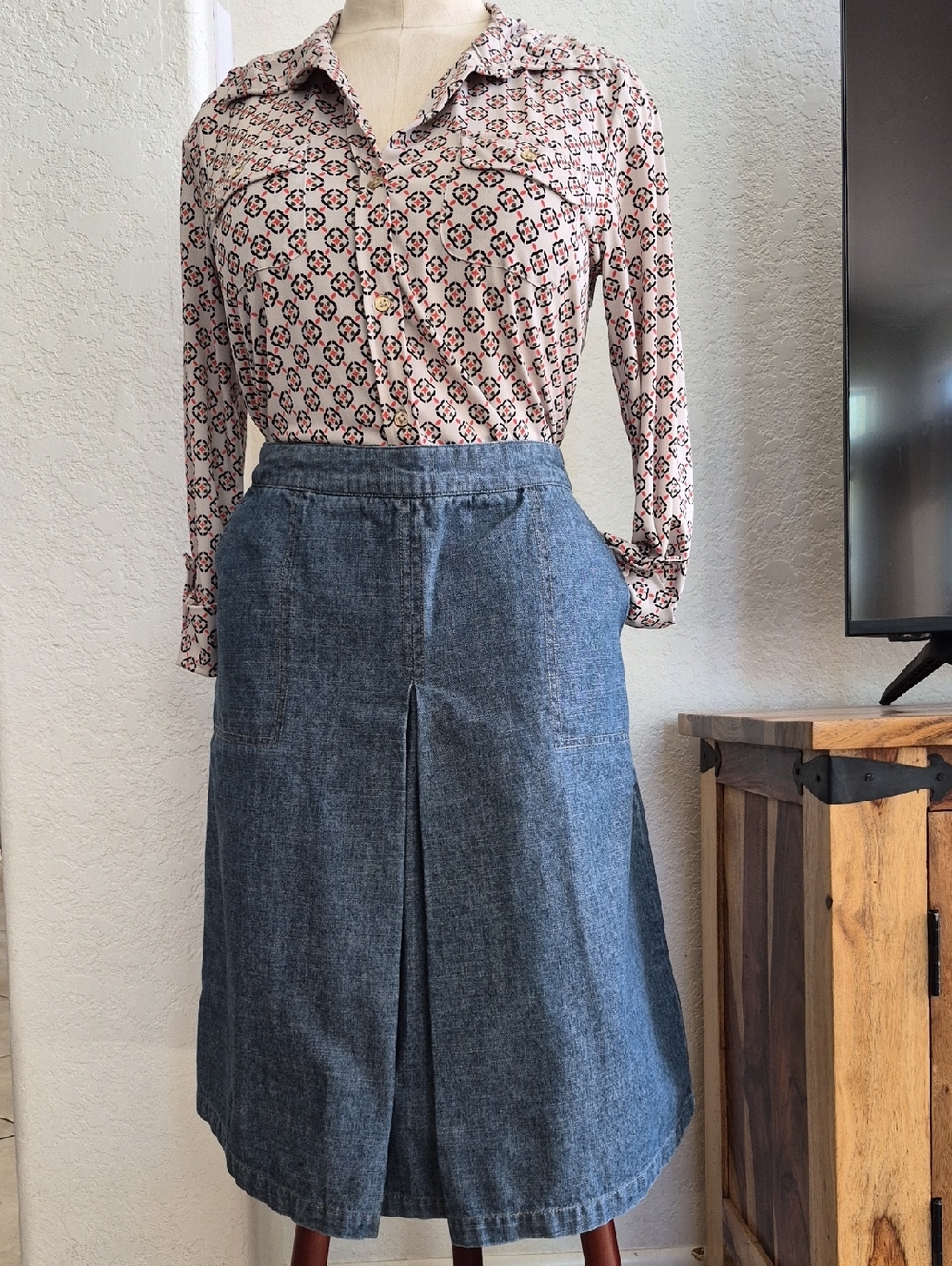Eddie Bauer, Vtg. Inverted Front Pleated, denim Cotton Skirt Sz 6 W/pockets